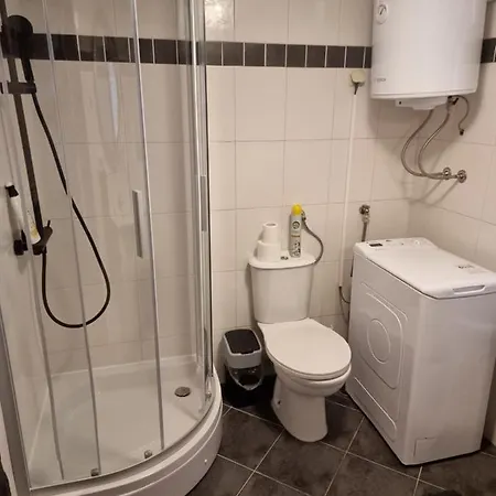Old Town Apartment *